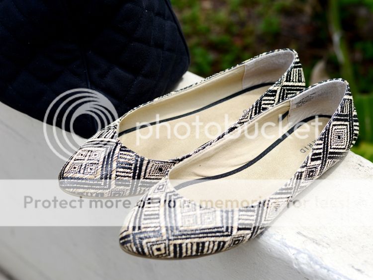 Curvy Girl Chic Plus Size Fashion Blog Torrid Aztec Print Straw Flats