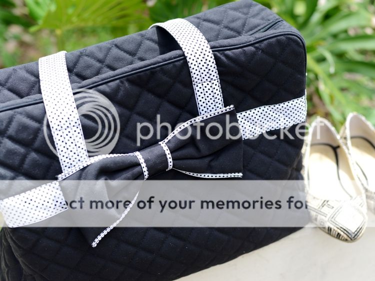 Curvy Girl Chic Plus Size Fashion Blog Quilted Thailand Bangkok Bow Bag