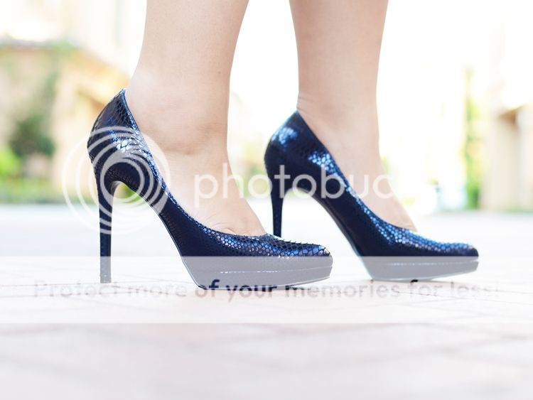 Curvy Girl Chic Plus Size Fashion Blog Fall Florals Enzo Angiolini Snakeskin Pumps Norstrom