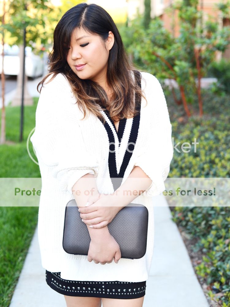 Curvy Girl Chic Plus Size Fashion Blog Chunky V Neck Rag & Bone H&M Sweater Studded Skirt Outfit
