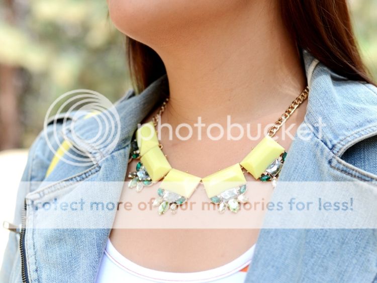 Curvy Girl Chic Plus Size Fashion Blog Max & Chloe Statement Necklace