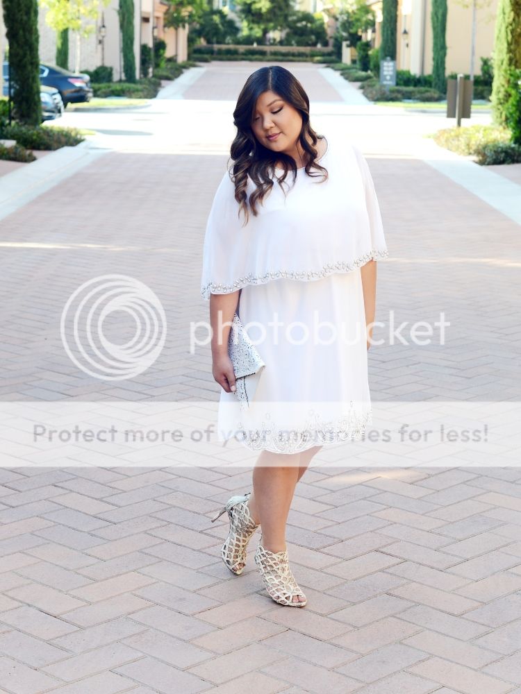 Curvy Girl Chic Plus Size Fashion Blog All White Outfit Idea GatsbyLady 1920s Inspired Dress