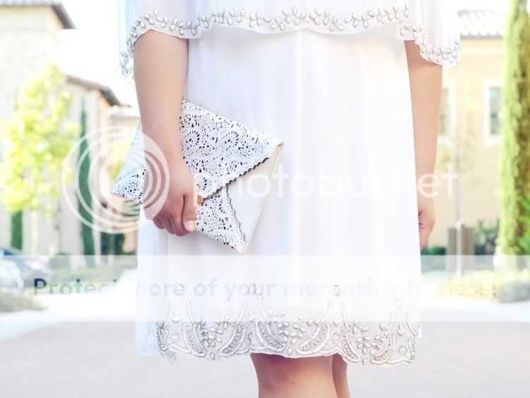 Curvy Girl Chic Plus Size Fashion Blog All White Outfit Idea GatsbyLady 1920s Inspired Dress