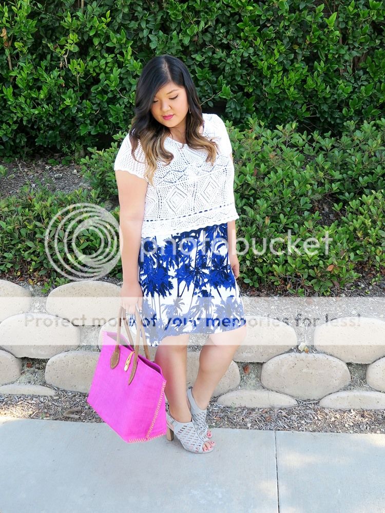Curvy Girl Chic Plus Size Fashion Blog Karen Kane Gwynnie Bee Palm Print Tank Dress Lilly Pulitzer Target Tote
