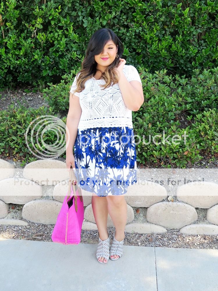 Curvy Girl Chic Plus Size Fashion Blog Karen Kane Gwynnie Bee Palm Print Tank Dress Lilly Pulitzer Target Tote