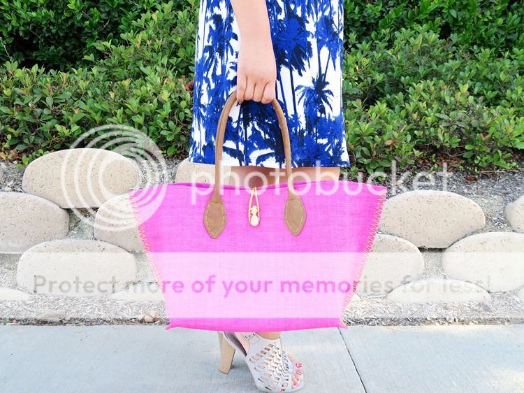Curvy Girl Chic Plus Size Fashion Blog Karen Kane Gwynnie Bee Palm Print Tank Dress Lilly Pulitzer Target Tote